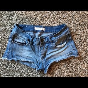 Bullhead Short Shorts